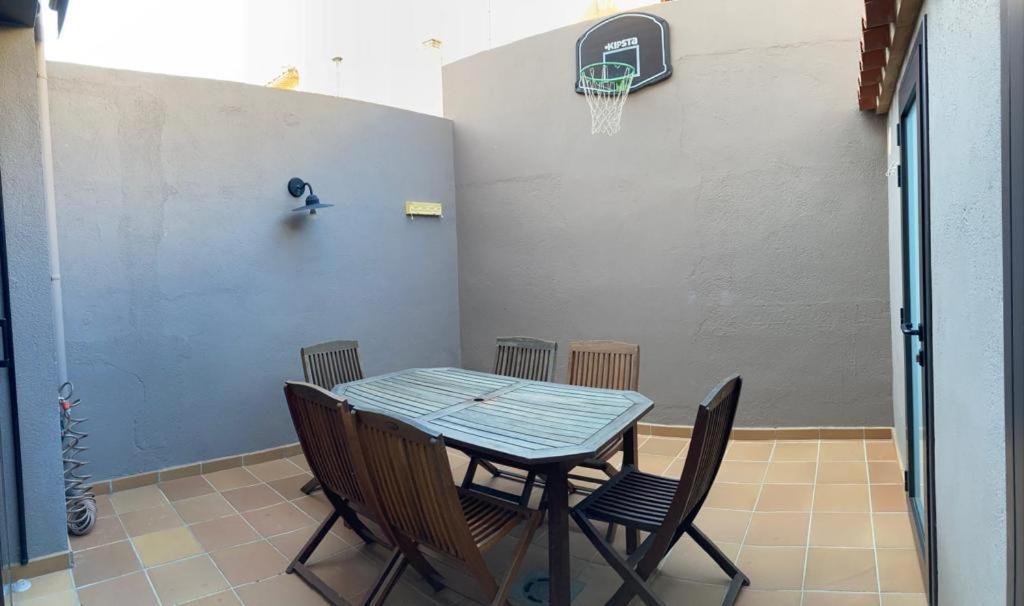 Casita De La Playa Con Parking Villa Palamos Bagian luar foto